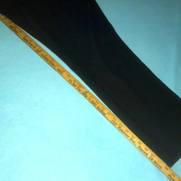 ST. JOHN’S BAY straight leg black mid-rise stretchy jeans NEW Condition size 24W - Picture 6 of 8